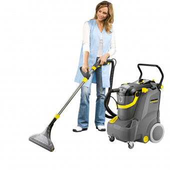 Моющий пылесос Karcher Puzzi 30/4 E